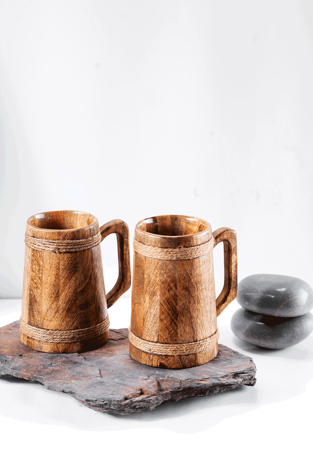 Thumbnail preview #2 for Bulbul - Wooden beer mug