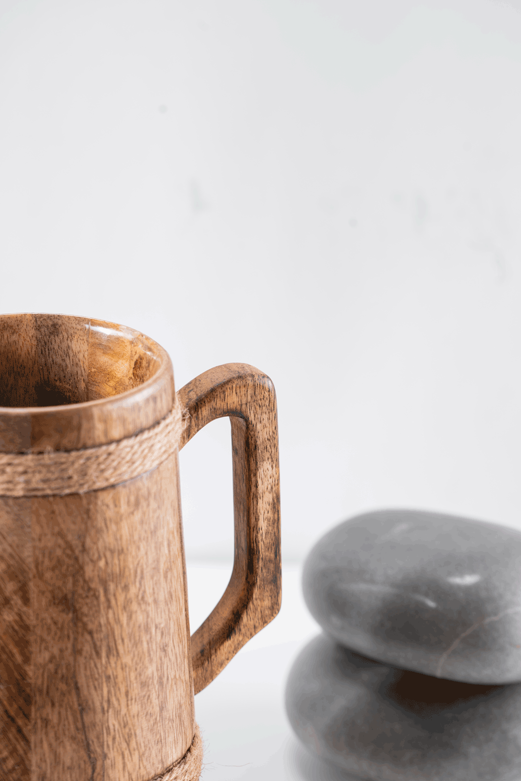 Thumbnail preview #4 for Bulbul - Wooden beer mug